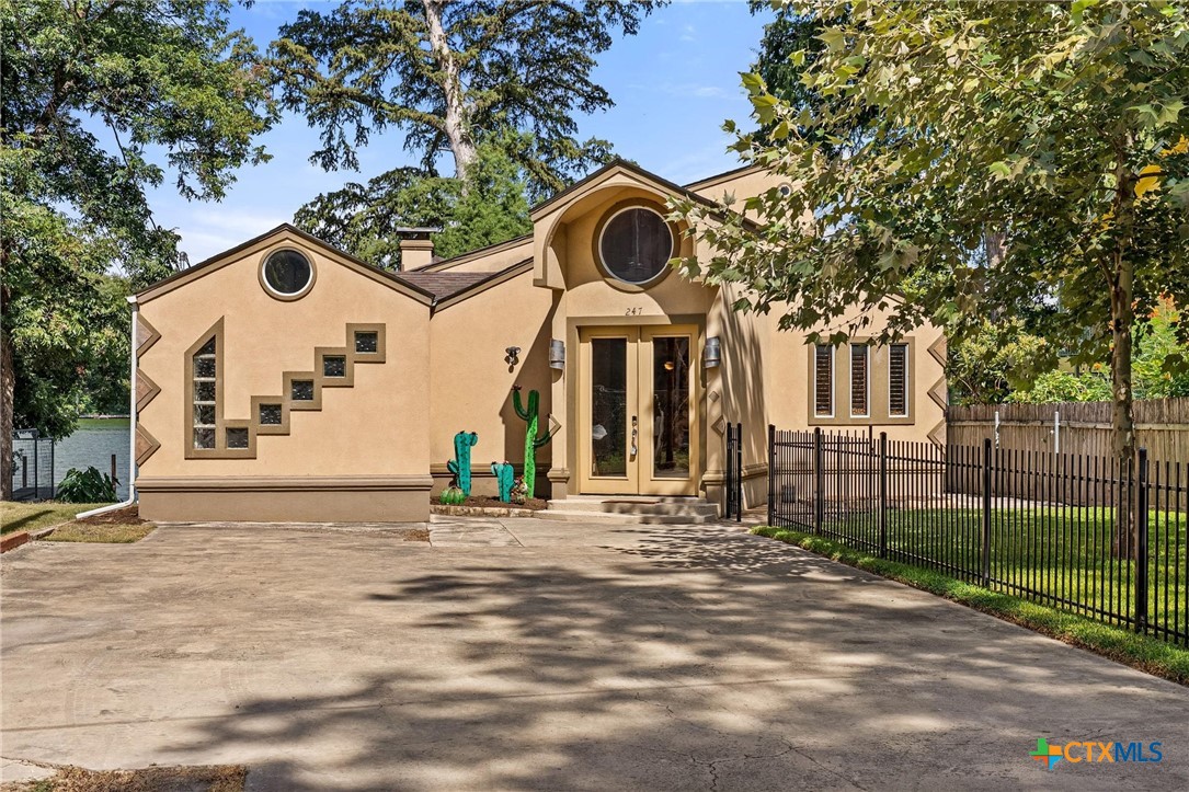 main property photo 27