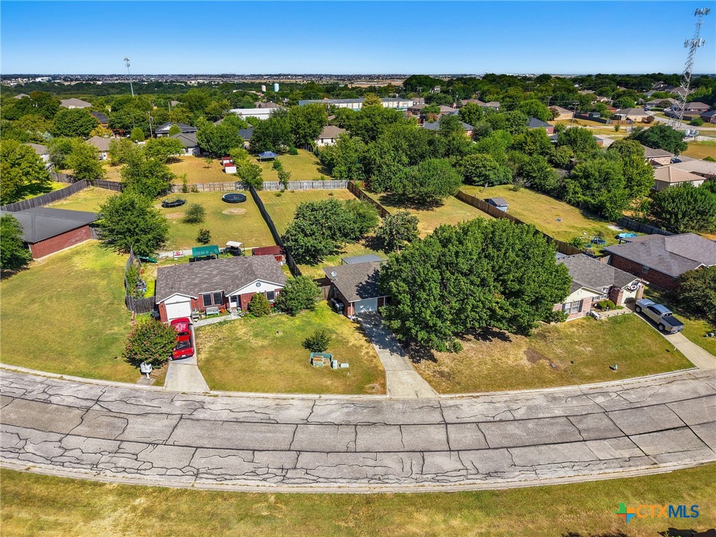 main property photo 29