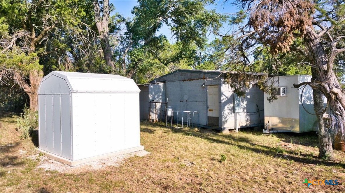 main property photo 9