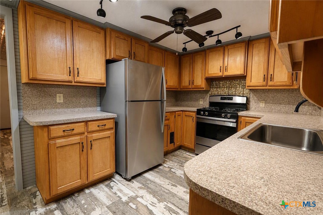 main property photo 5