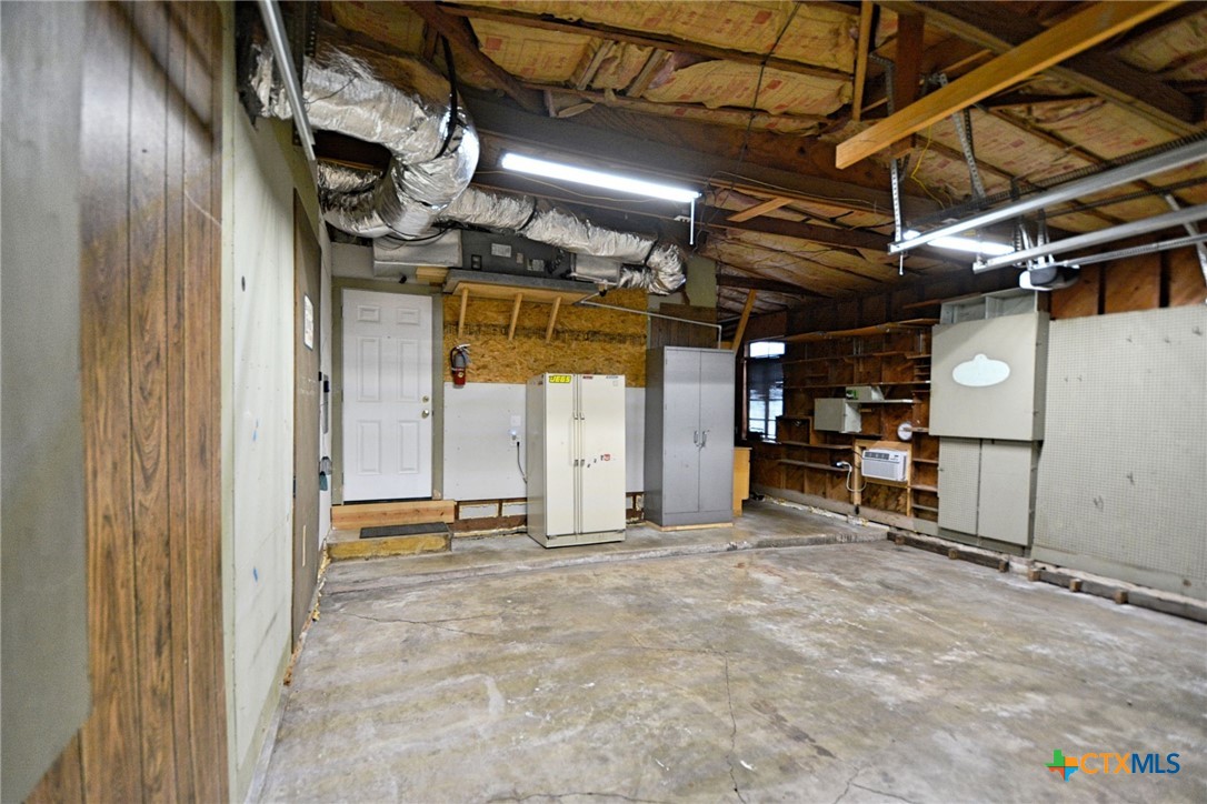 main property photo 24
