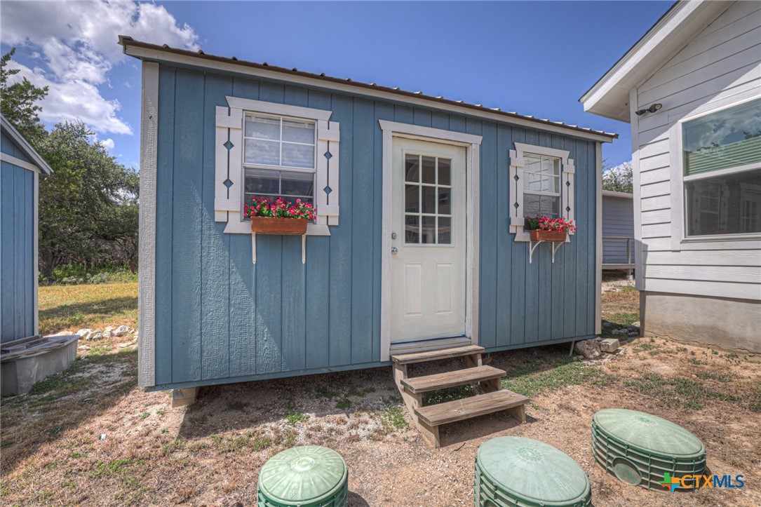 main property photo 27