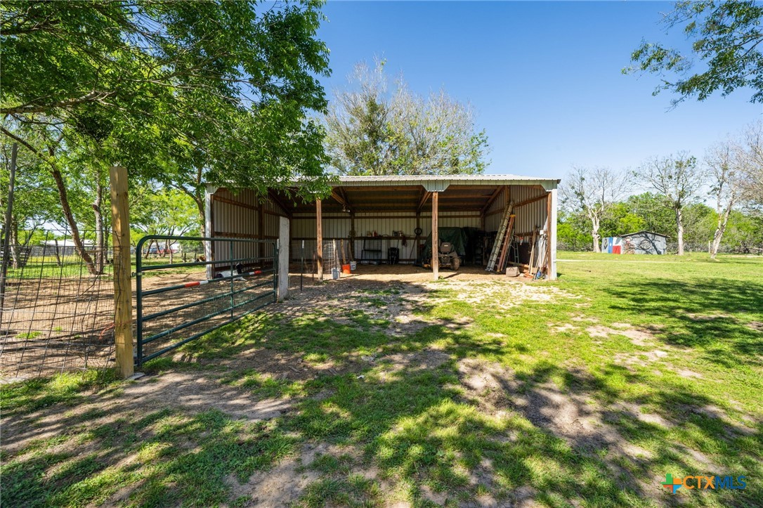 main property photo 40
