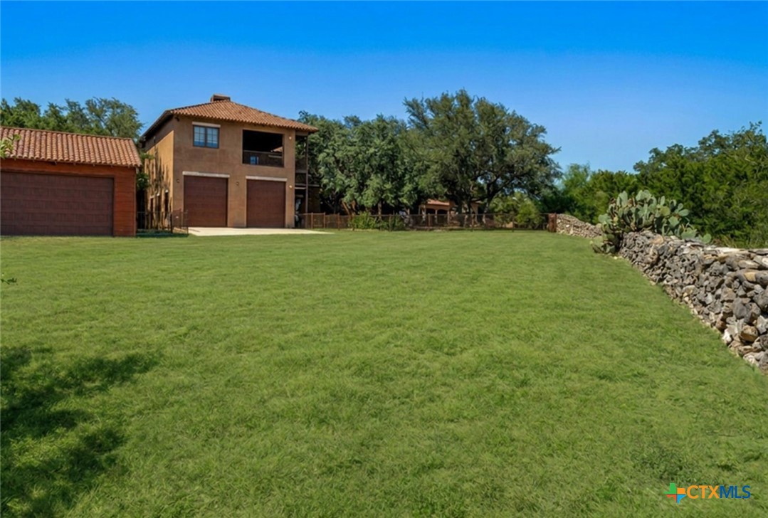 main property photo 25