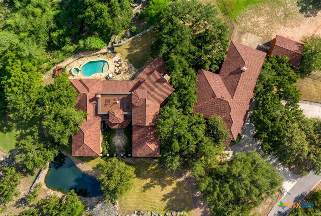 main property photo 26