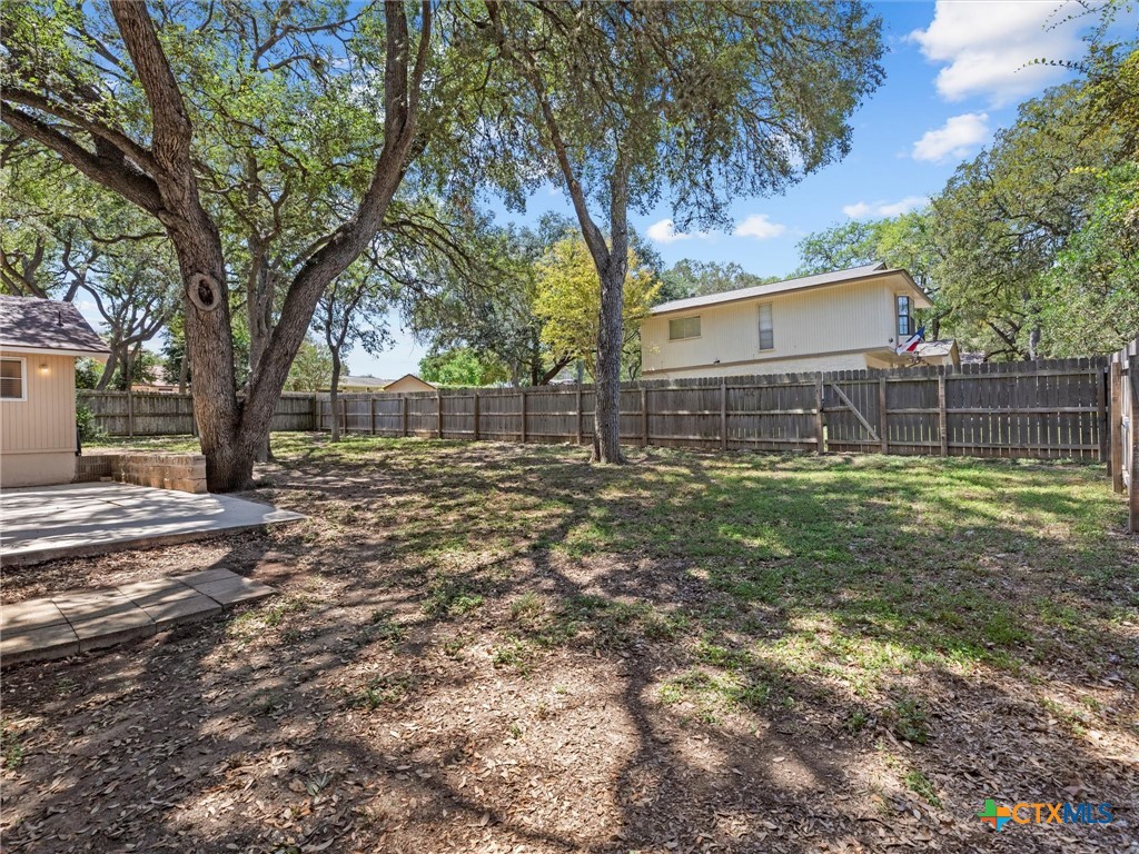 main property photo 28