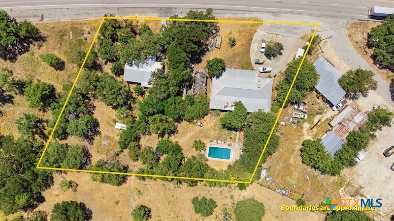 main property photo 3