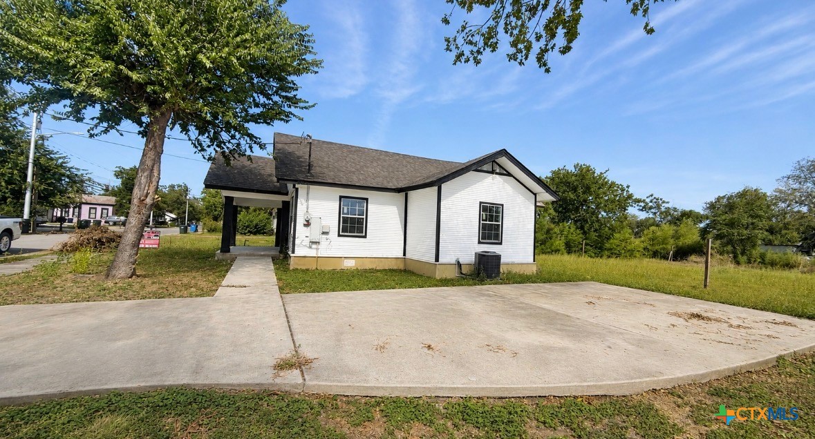 main property photo 10
