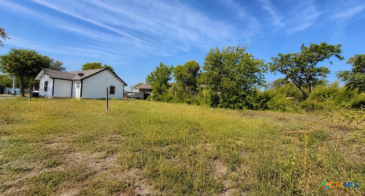 main property photo 8