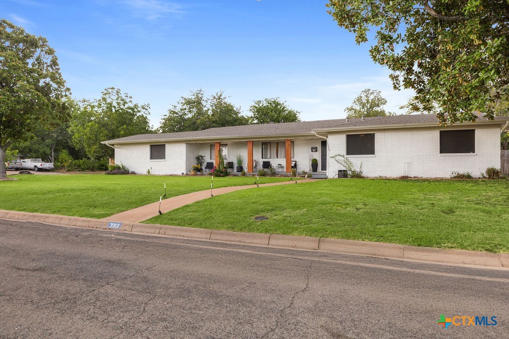 main property photo 2