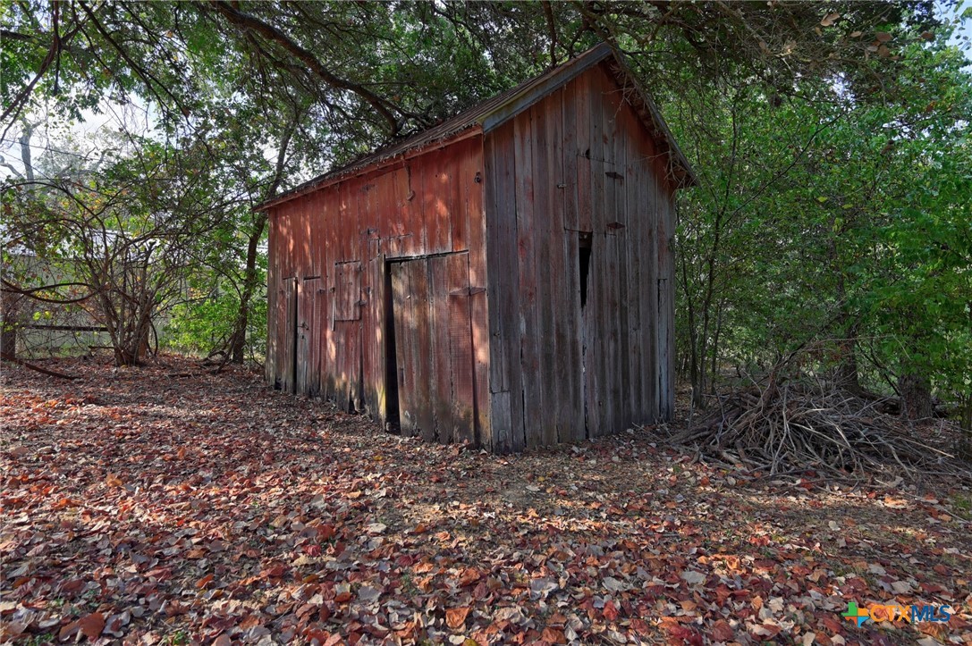 main property photo 18