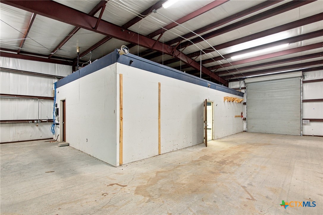 main property photo 12