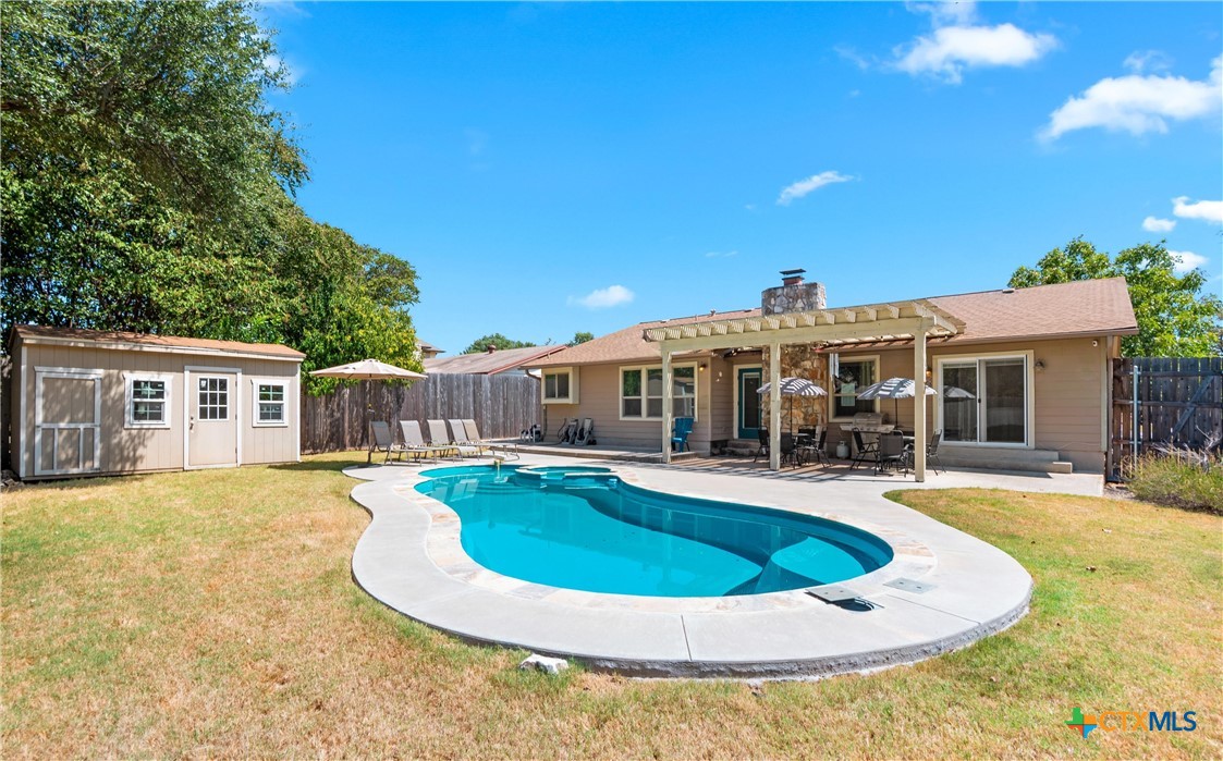main property photo 27
