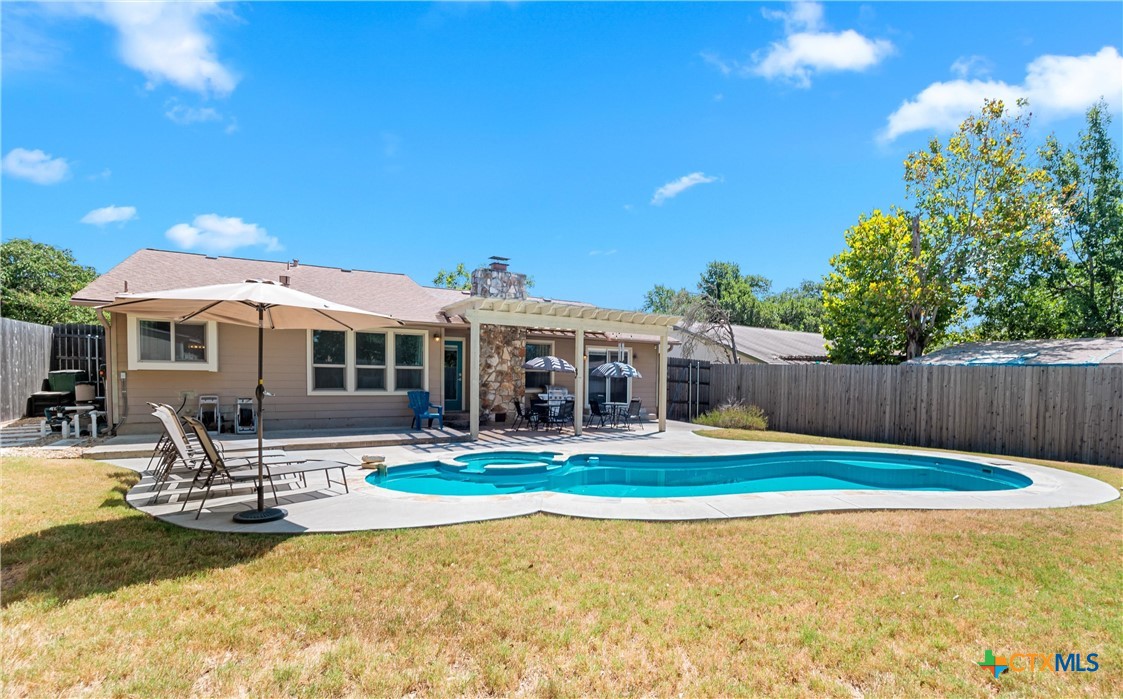 main property photo 29