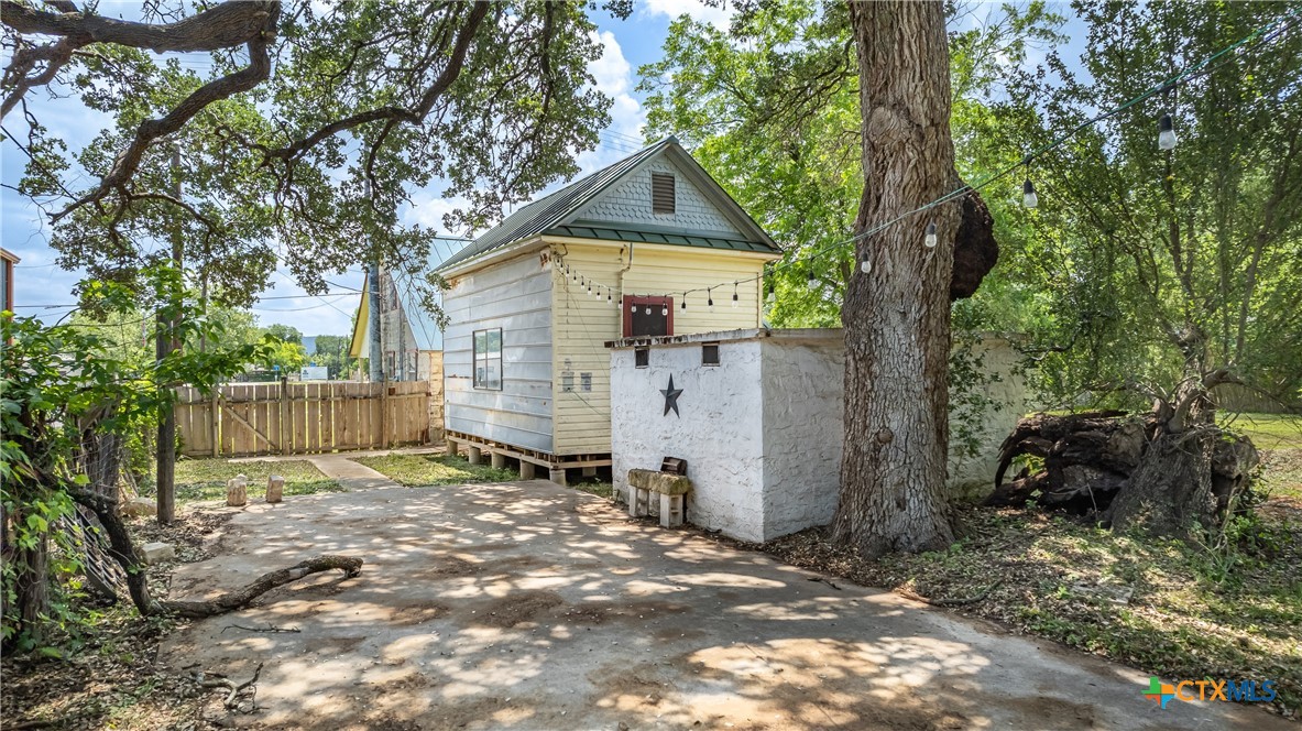 main property photo 12