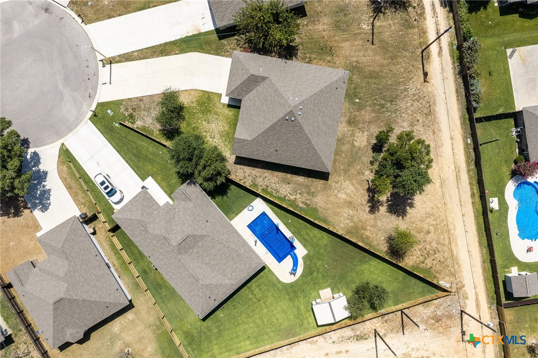 main property photo 45