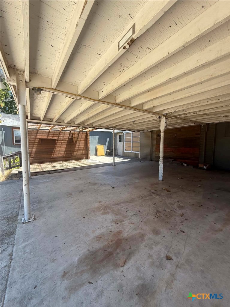 main property photo 12