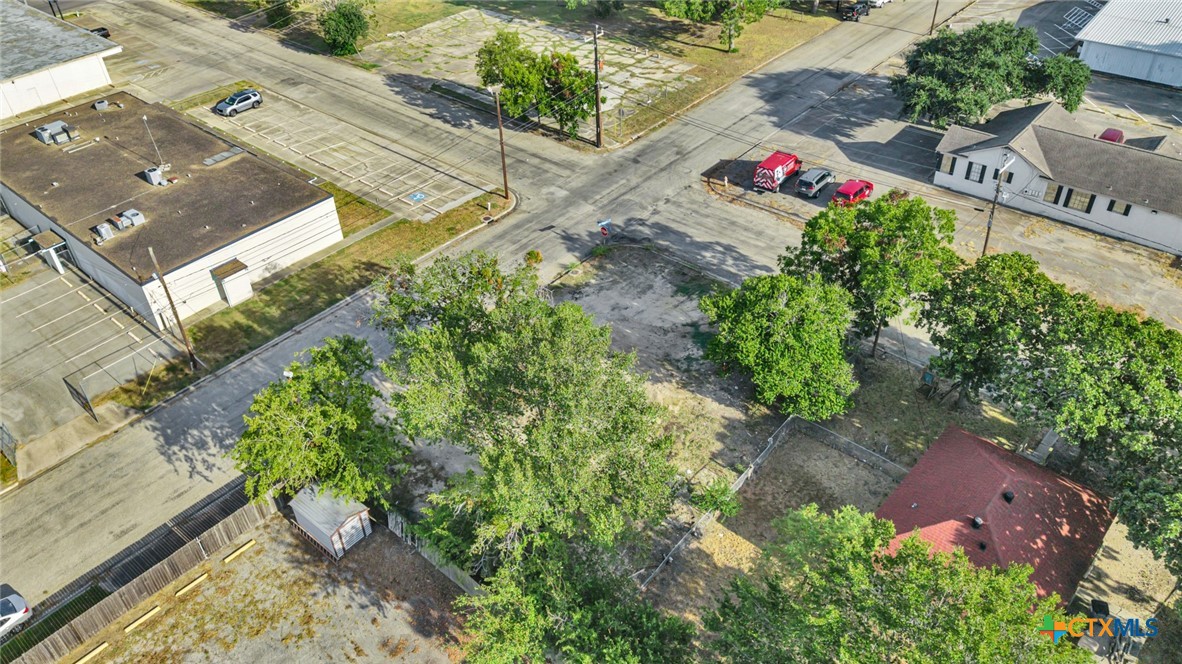 main property photo 6