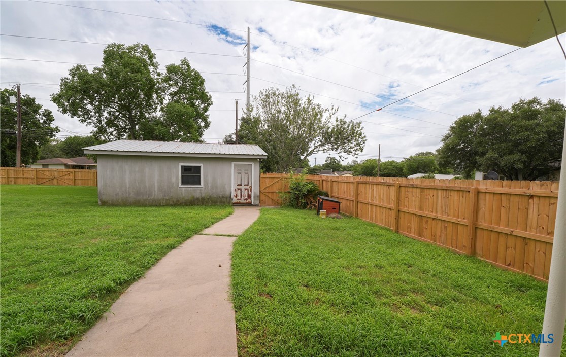 main property photo 30