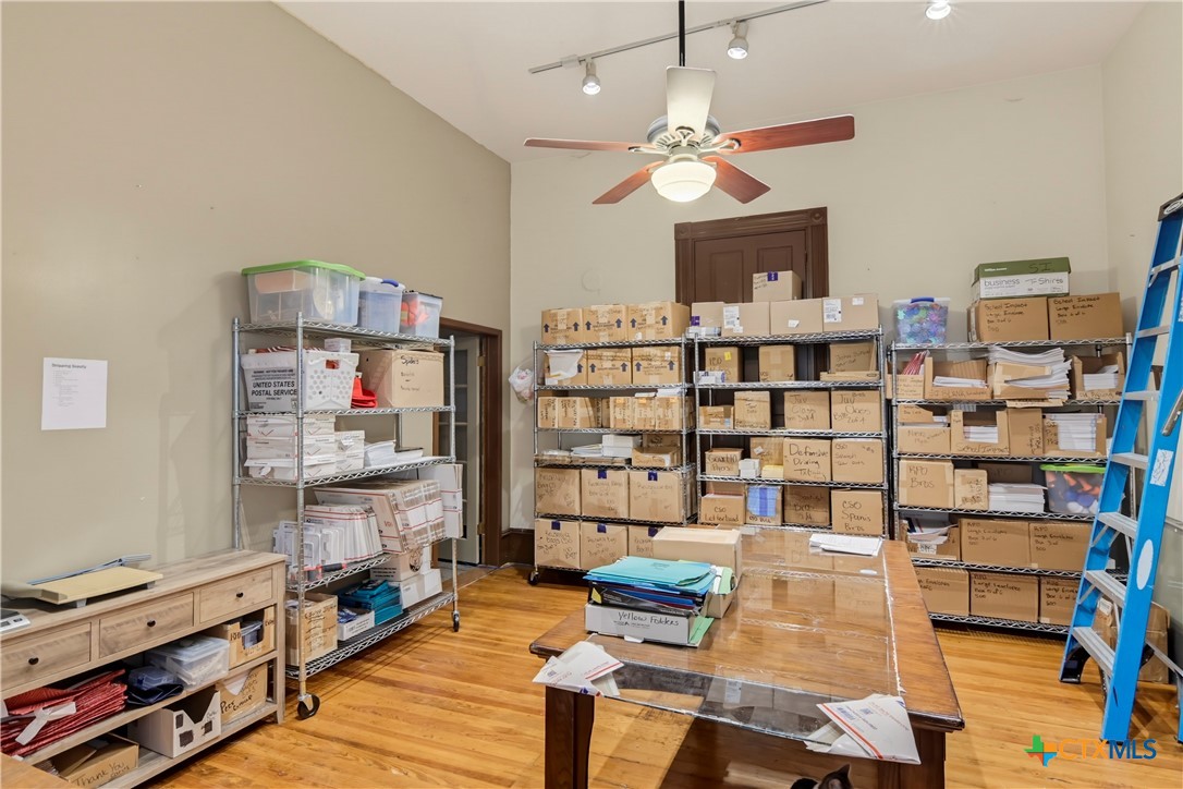 main property photo 24