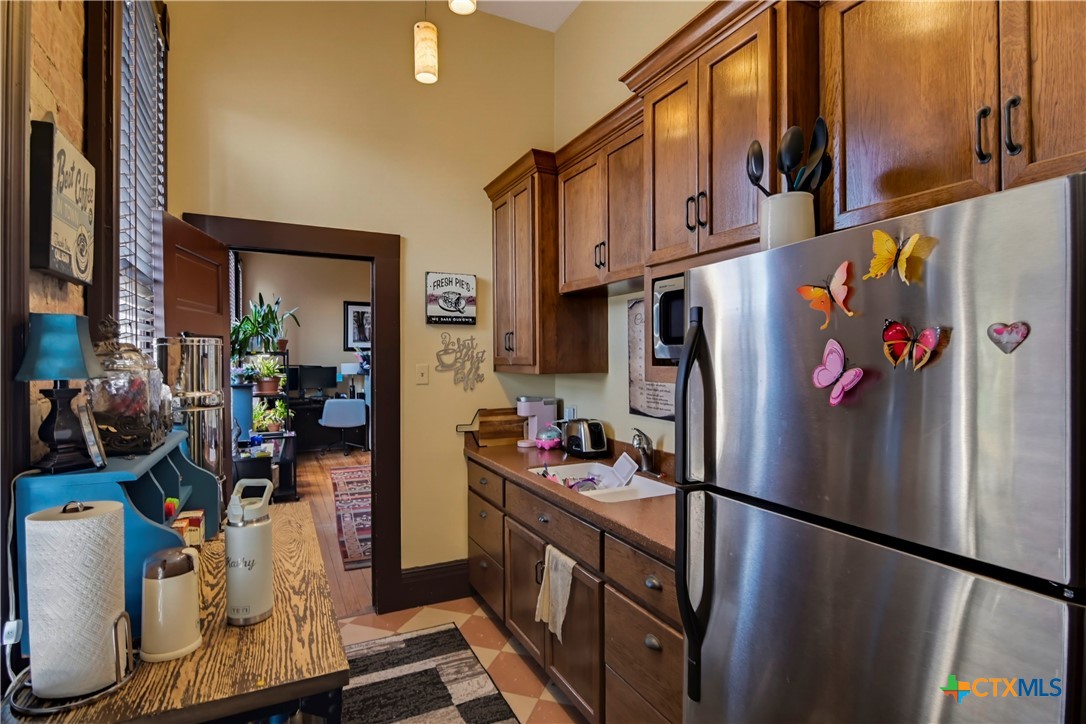 main property photo 5