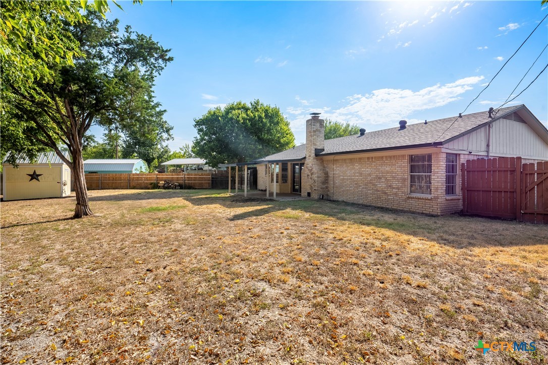main property photo 28