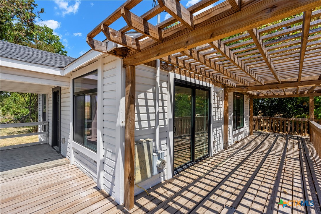 main property photo 23