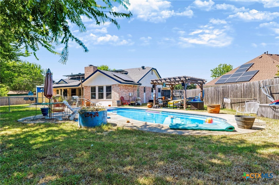 main property photo 17