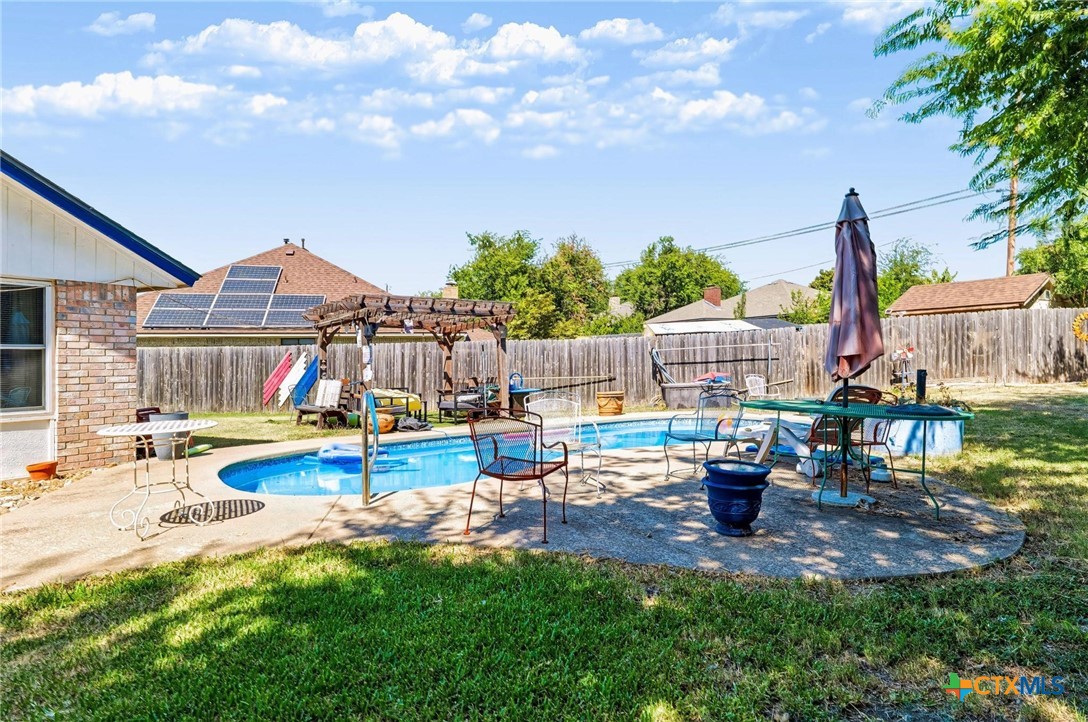 main property photo 18