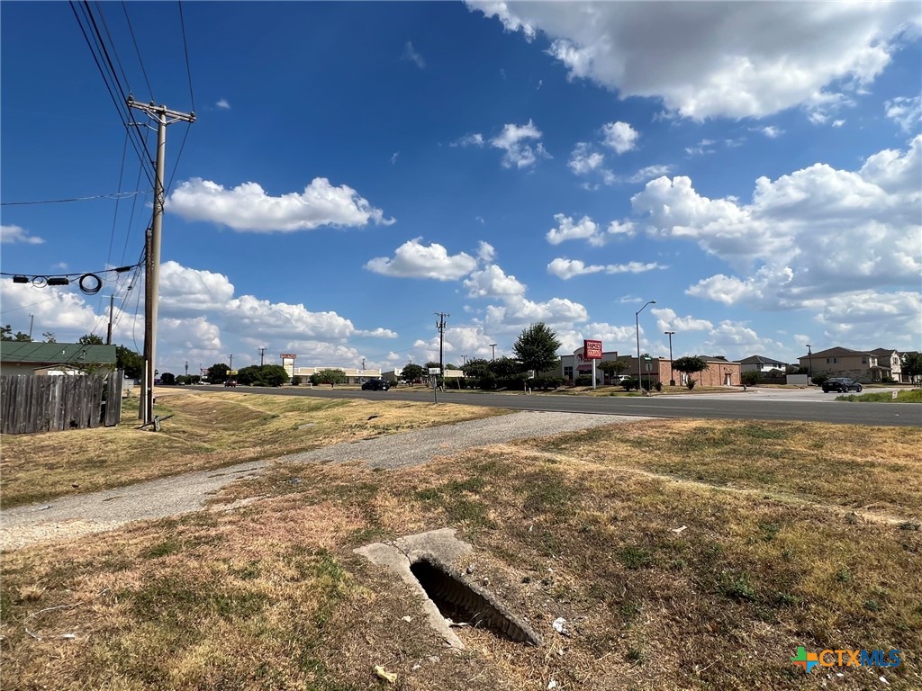 main property photo 9