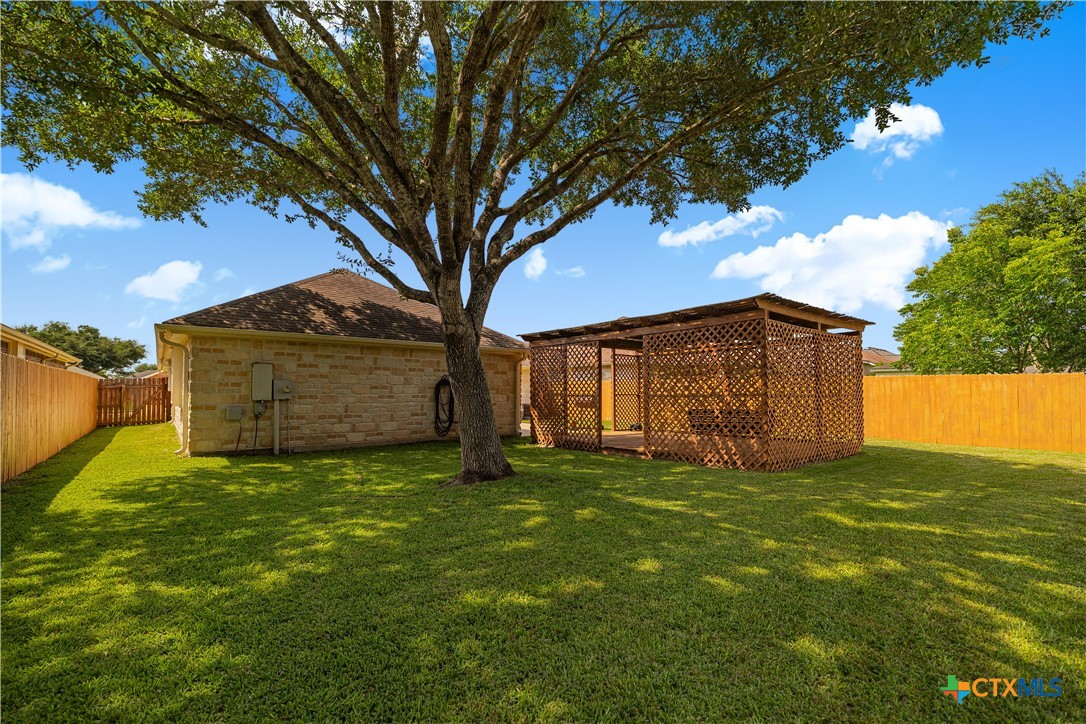 main property photo 30