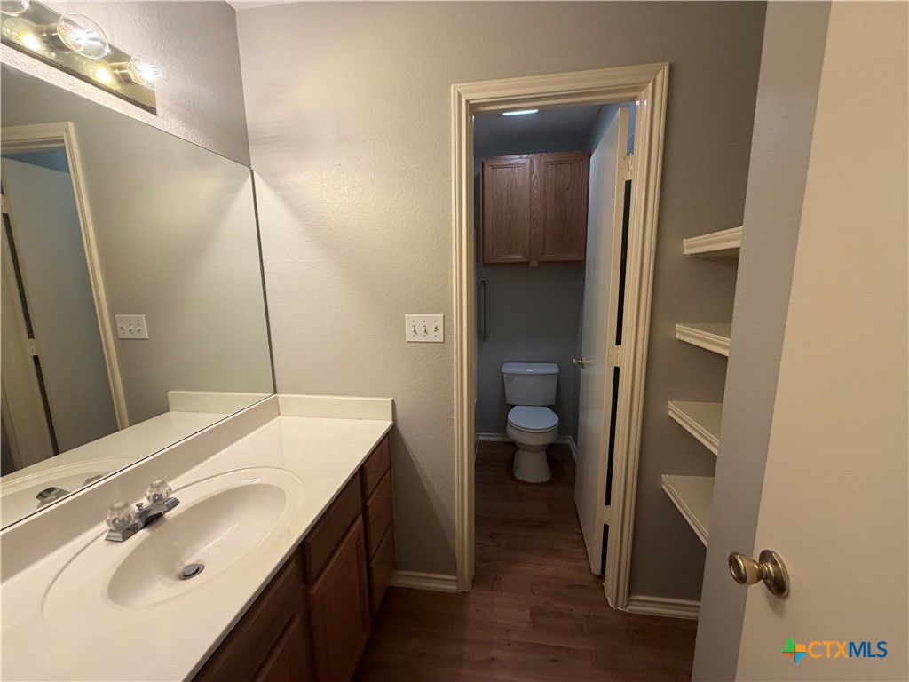main property photo 6