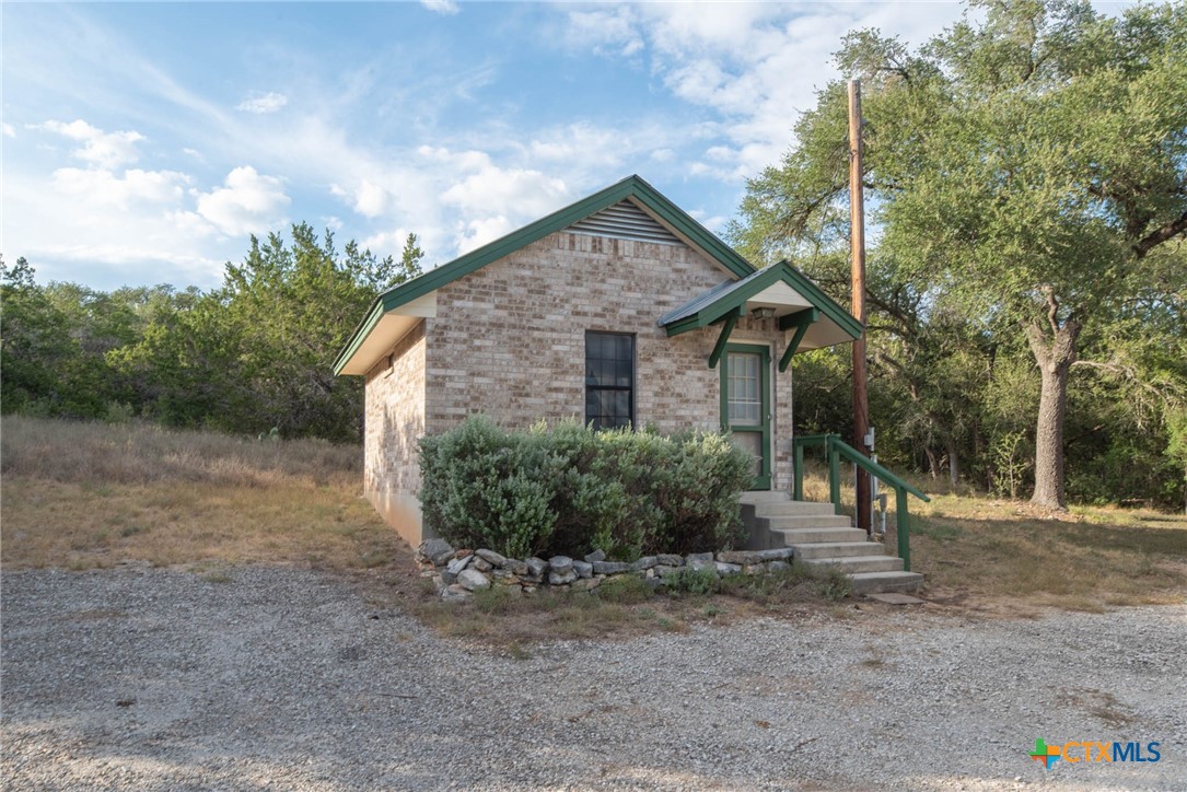 main property photo 19