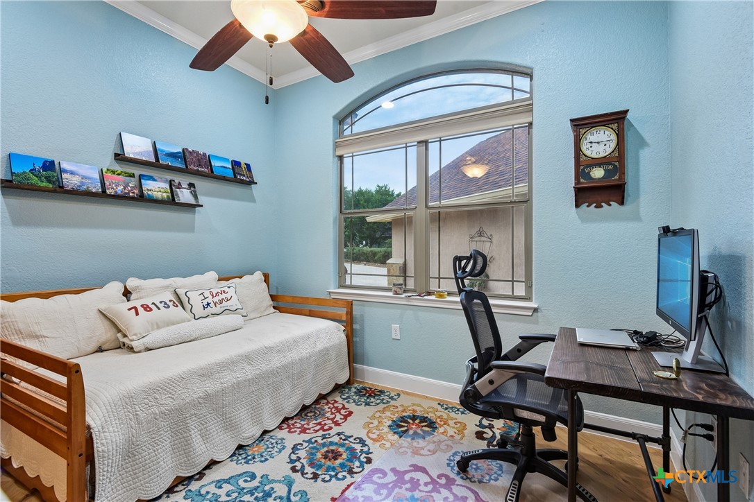 main property photo 26