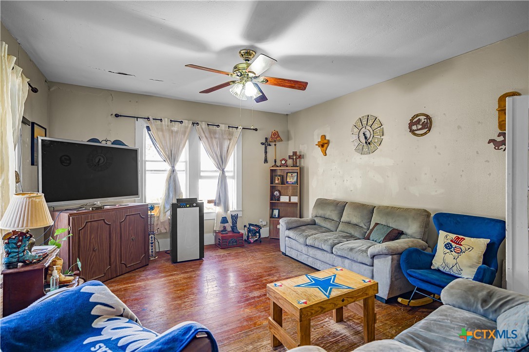 main property photo 6