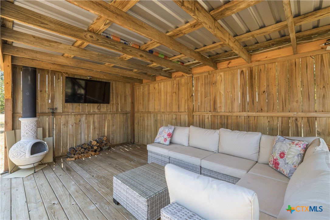 main property photo 28