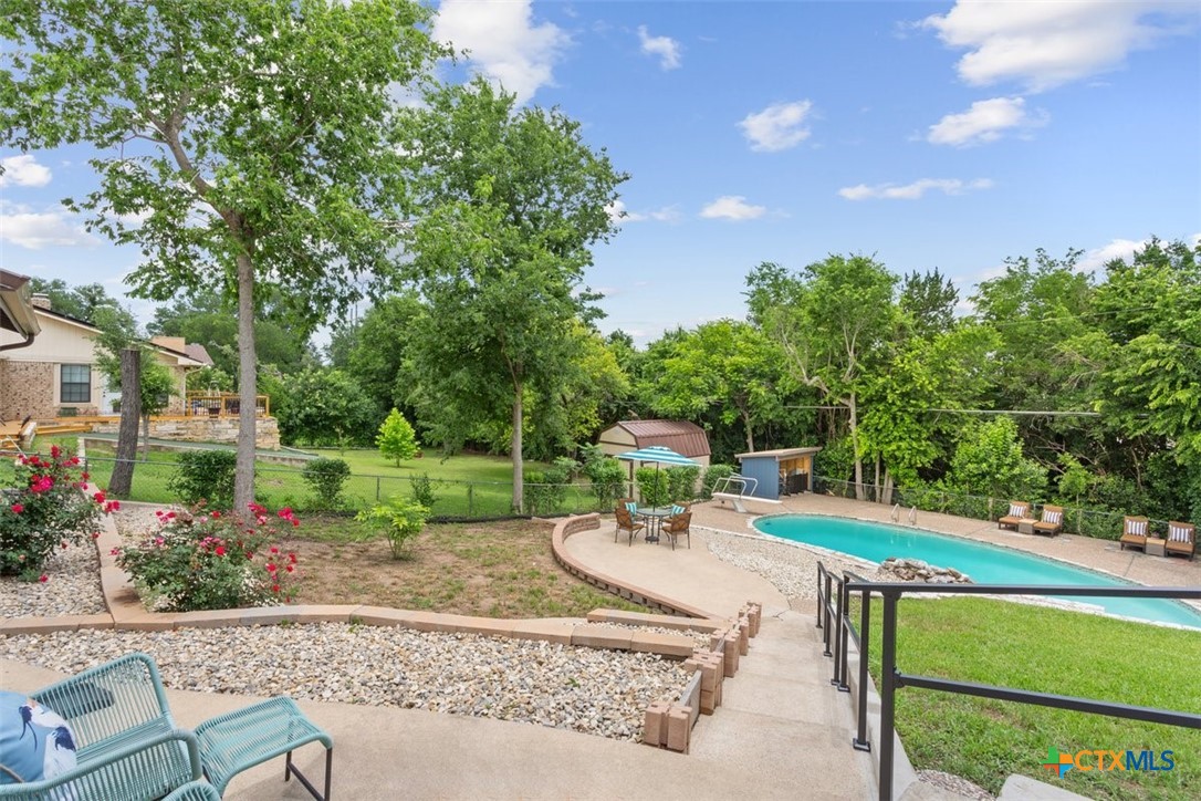 main property photo 28