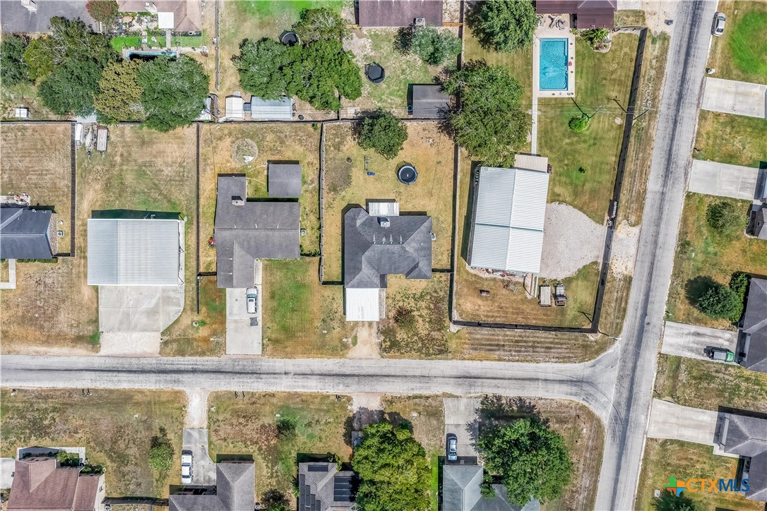 main property photo 37