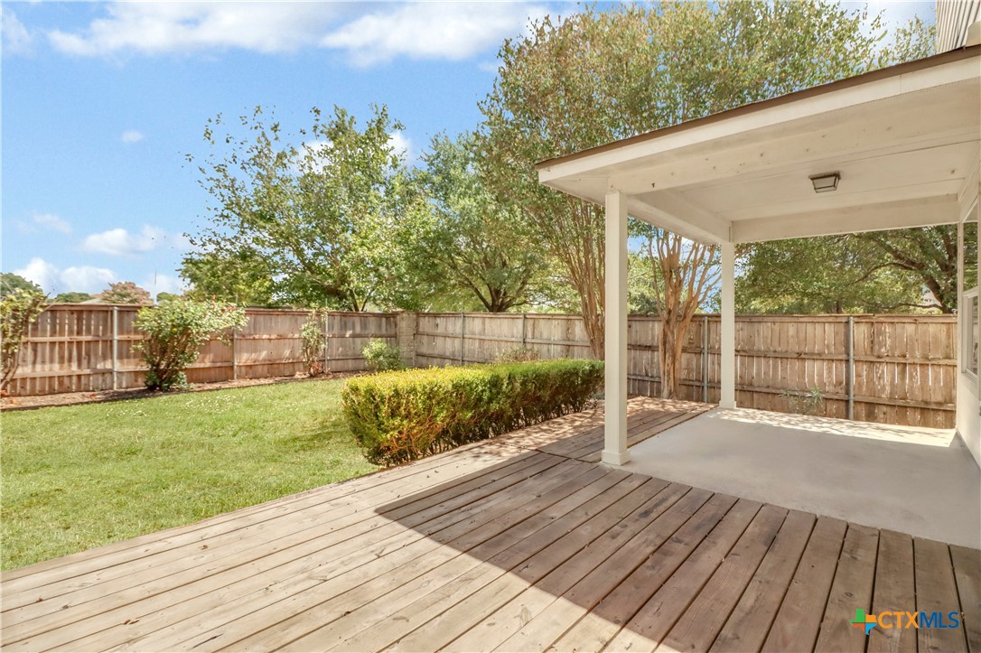 main property photo 6