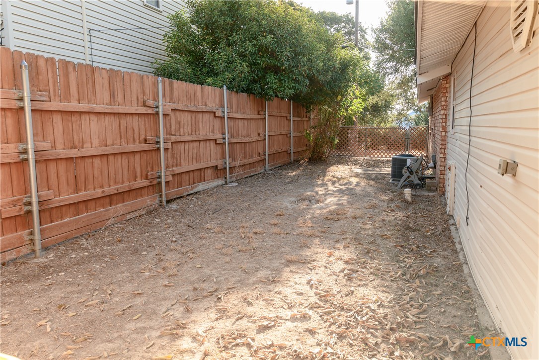 main property photo 11