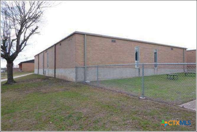 main property photo 14