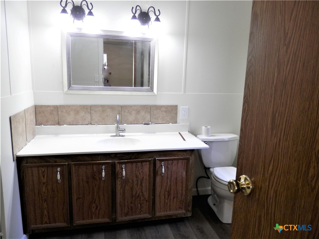 main property photo 9