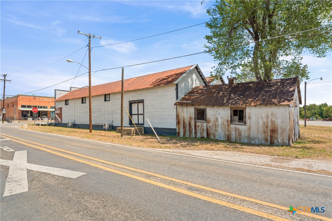 main property photo 7