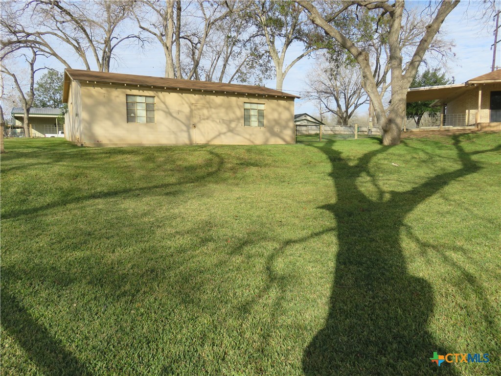 main property photo 29