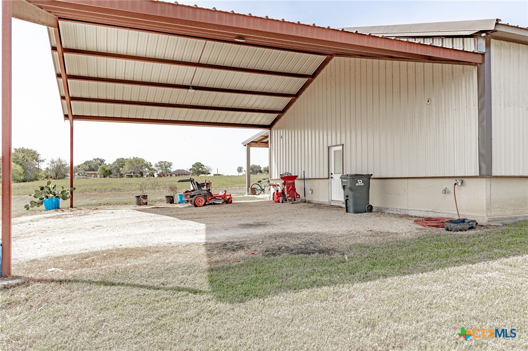 main property photo 30