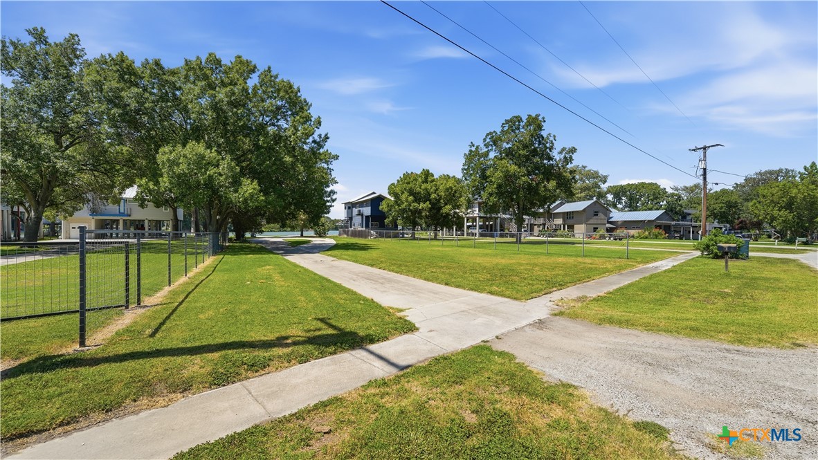 main property photo 7