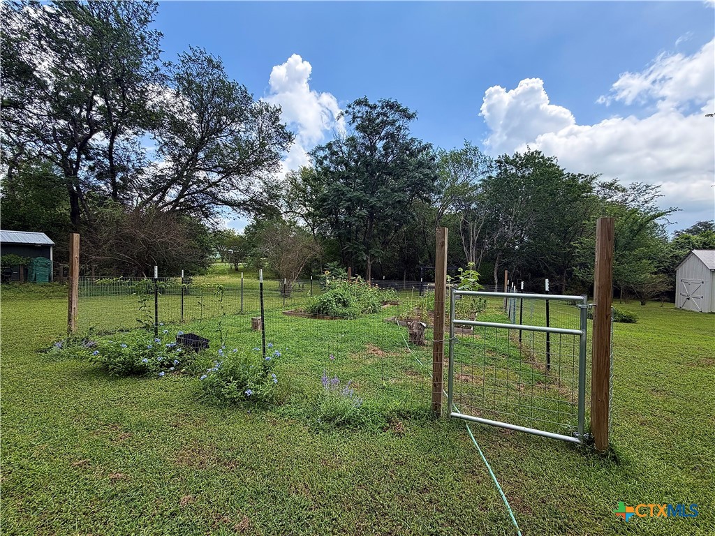 main property photo 41