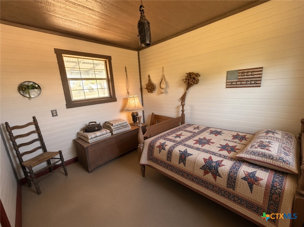 main property photo 30