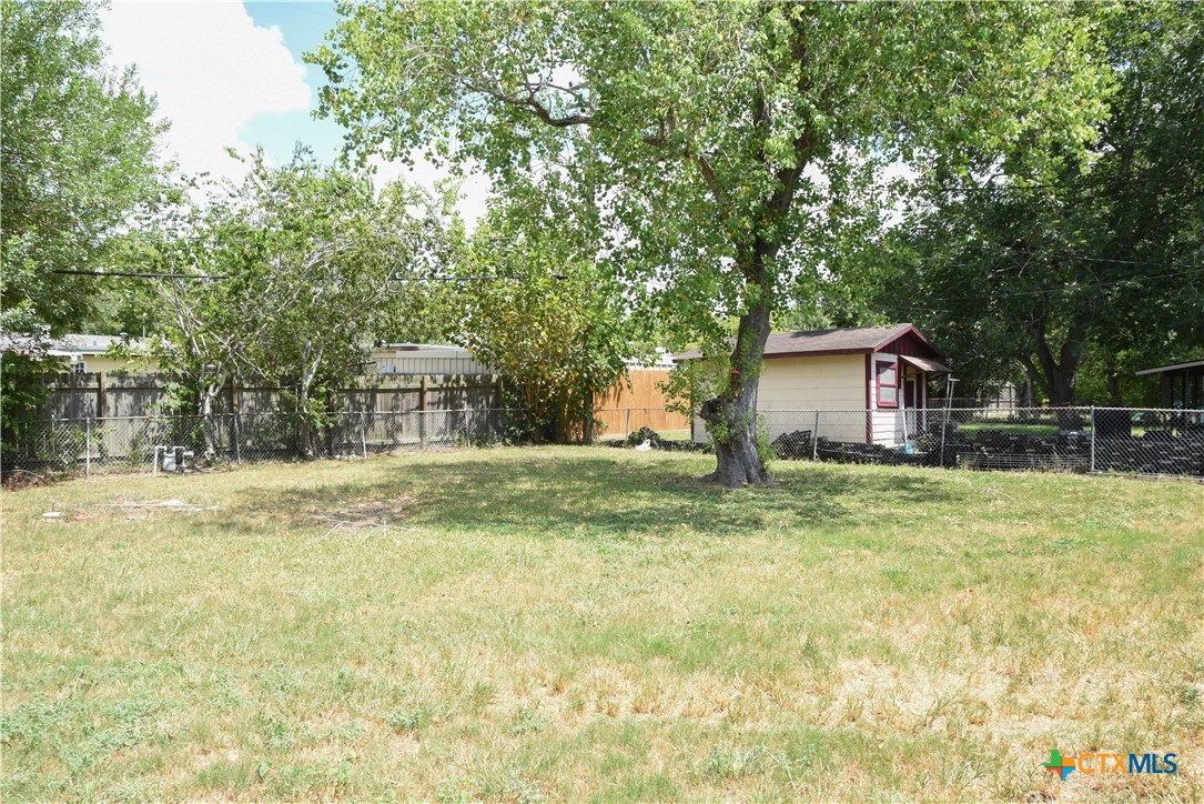 main property photo 12