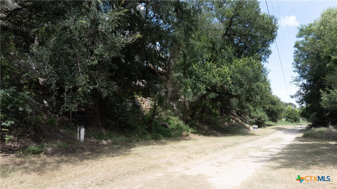 main property photo 27
